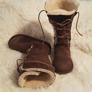 UGG BOOTS AUTHENTIC